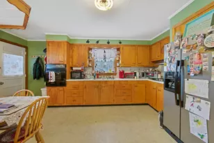 284 Parkway S, Brewer, ME 04412 - Photo 8