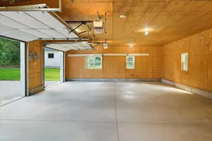 24 Clifford St, Mechanic Falls, ME 04256 - Photo 20