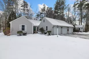 22 Oakwood Ln, Kennebunk, ME 04043 - Photo 1