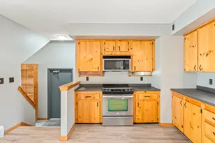 823 Washington St N, Auburn, ME 04210 - Photo 8