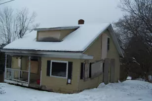 27 Baxter Ave, Auburn, ME 04210 - Photo 2