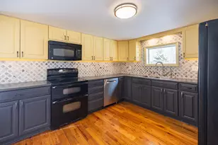 32 Houghton St, Auburn, ME 04210 - Photo 16