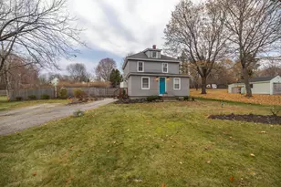 32 Houghton St, Auburn, ME 04210 - Photo 2