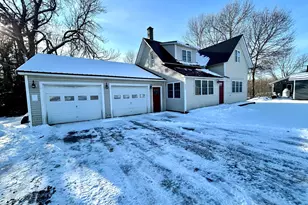 205 Elm St, Newport, ME 04953 - Photo 32