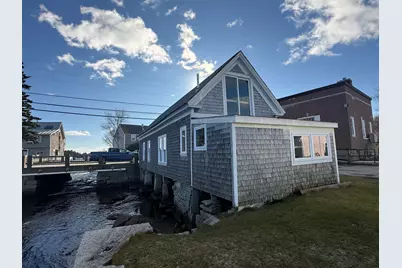 10 W Main Street, Vinalhaven, ME 04863 - Photo 2