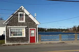 10 W Main St, Vinalhaven, ME 04863 - Photo 1