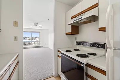 148 Breakwater Drive #620, South Portland, ME 04106 - Photo 8