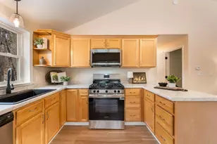 25 Spring Lake Dr, Waterboro, ME 04061 - Photo 4