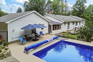 336 Main St, Winthrop, ME 04364 - Photo 2
