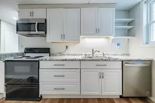 170 Veranda St, Portland, ME 04103 - Photo 10