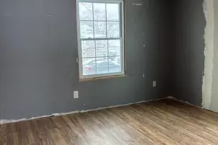 8 Chestnut St, Skowhegan, ME 04976 - Photo 14