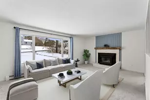 24 Mast Ln, Yarmouth, ME 04096 - Photo 2