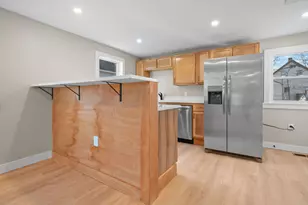 17 Bridge St, Berwick, ME 03901 - Photo 4