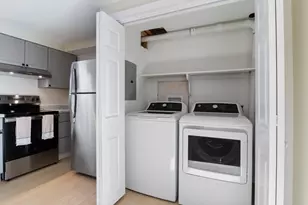 64 Woodlawn Ave, Portland, ME 04103 - Photo 10