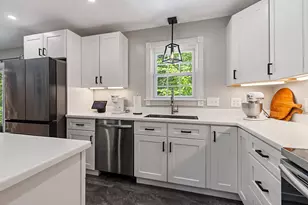 50 Country Club Rd, Manchester, ME 04351 - Photo 6