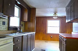 26 Garfield St, Calais, ME 04619 - Photo 2