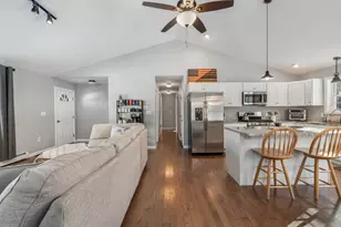 136 Mountain Rd, Raymond, ME 04071 - Photo 16