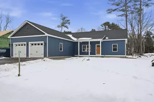 19 Forest Glen Ln, Topsham, ME 04086 - Photo 2