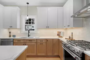 19 Forest Glen Ln, Topsham, ME 04086 - Photo 8