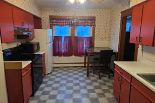 90 Bates St, Millinocket, ME 04462 - Photo 4