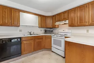 12 Edgecomb Ct, Portland, ME 04103 - Photo 10