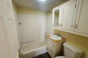 25 Forest St, Portland, ME 04102 - Photo 8