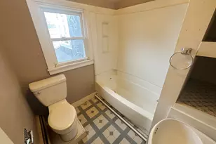 25 Forest St, Portland, ME 04102 - Photo 22