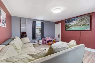 2 Kelley St, Fairfield, ME 04937 - Photo 8