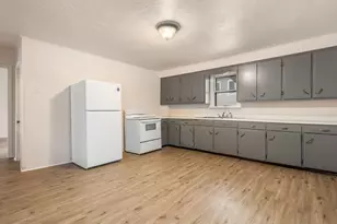 4 Kelley St, Fairfield, ME 04937 - Photo 8