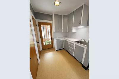 61 Washington Street, Rumford, ME 04276 - Photo 10