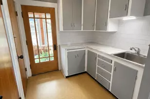 61 Washington St, Rumford, ME 04276 - Photo 10