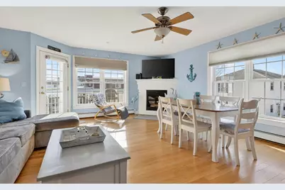 106 E Grand Avenue #3, Old Orchard Beach, ME 04064 - Photo 4