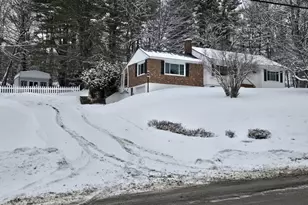 238 Middle St, Farmington, ME 04938 - Photo 2