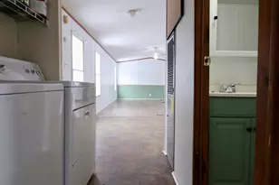 18 Purington Ave, Mechanic Falls, ME 04256 - Photo 16