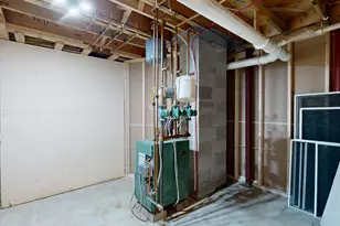 599 Court St, Auburn, ME 04210 - Photo 70