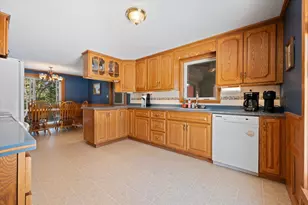 142 Ichabod Ln, Hampden, ME 04444 - Photo 12