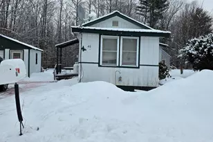 46 Cedar St, Millinocket, ME 04462 - Photo 2