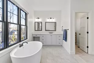 7 Freedom Dr, Falmouth, ME 04105 - Photo 28