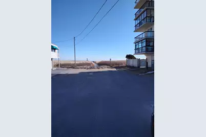 113 W Grand Avenue, Old Orchard Beach, ME 04063 - Photo 4