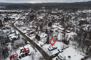 84 Church St, Livermore Falls, ME 04254 - Photo 10