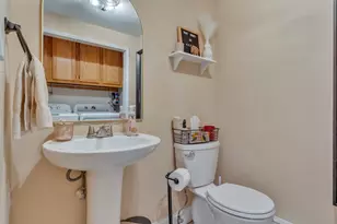 538 Main St, Sanford, ME 04083 - Photo 8