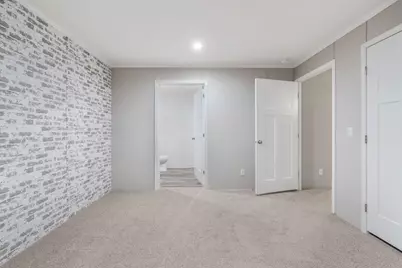 10 Short Street, Winthrop, ME 04364 - Photo 16