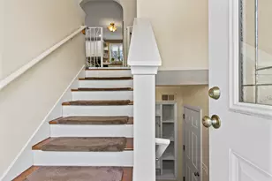 8 Oakland St, Saco, ME 04072 - Photo 4