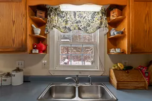 62 North St, Mechanic Falls, ME 04256 - Photo 6