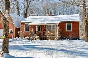 56 Booker St, Thomaston, ME 04861 - Photo 1