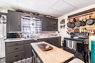 673 River Ave, Gardiner, ME 04345 - Photo 10