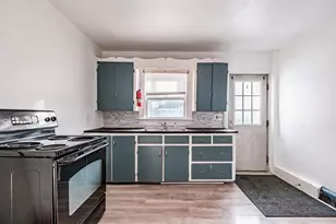 673 River Ave, Gardiner, ME 04345 - Photo 6