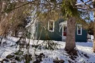 10 Warren St, Bridgton, ME 04009 - Photo 2