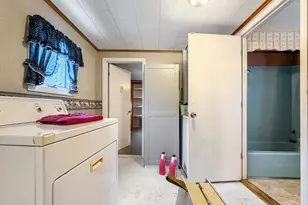 35 Jordan St, Presque Isle, ME 04769 - Photo 12