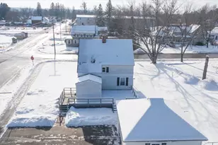 22 Jewett St, Skowhegan, ME 04976 - Photo 4